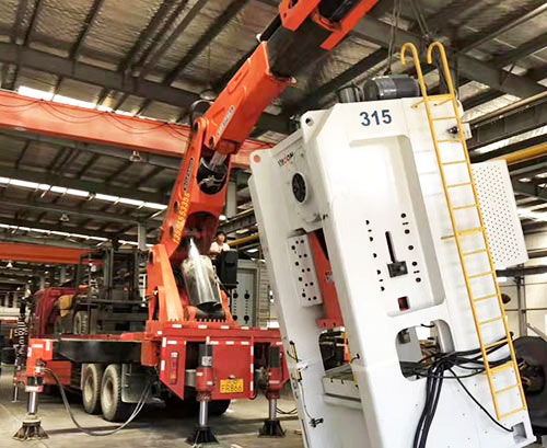 南部提升工作效率，选择优质折臂吊租赁服务