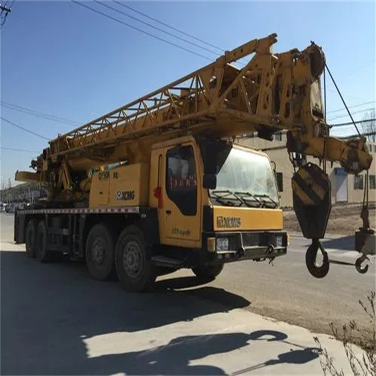 南部哪里有专业吊车出租